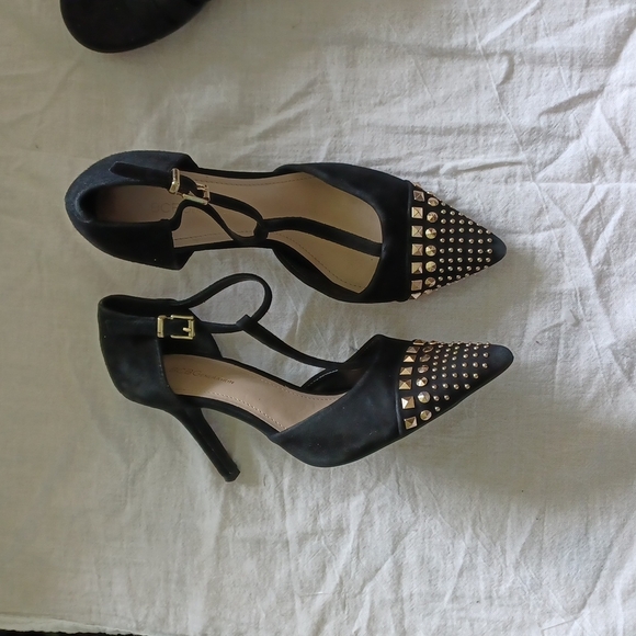 ❄️BCBG black strapy studded heels - Picture 1 of 8